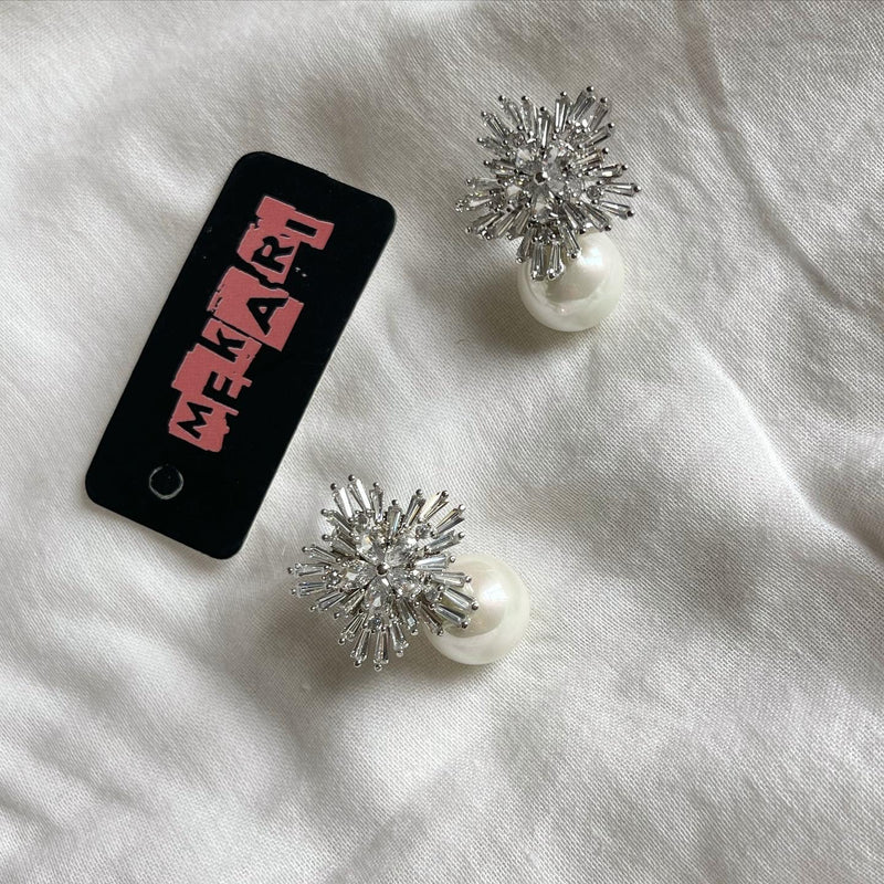 Snowflakes Pearl Earrings