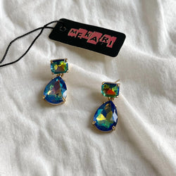 Holographic Drop Studs