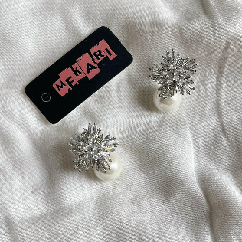 Snowflakes Pearl Earrings
